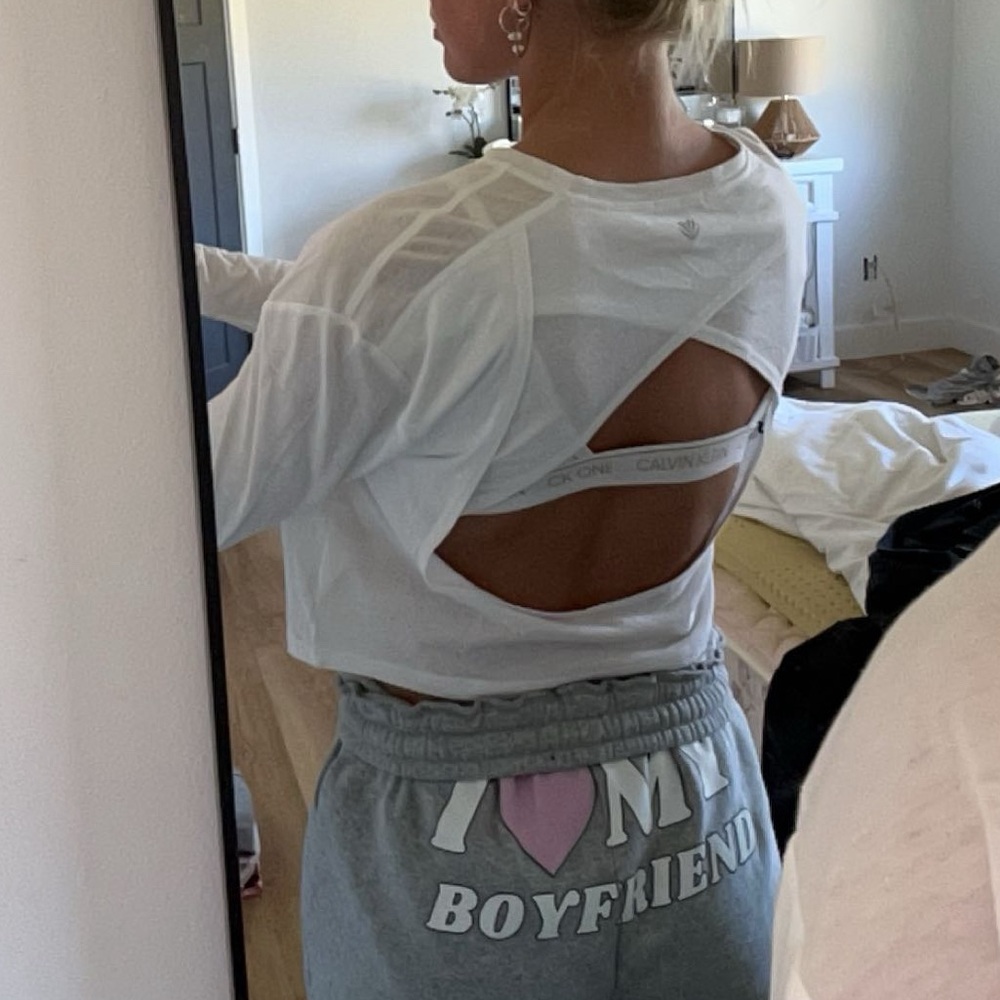 athletic top
